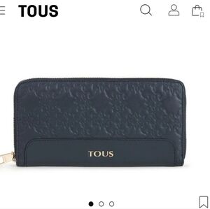 Large TOUS Mossaic wallet in calfskin leather with Mossaic embossing. Navy Blue.